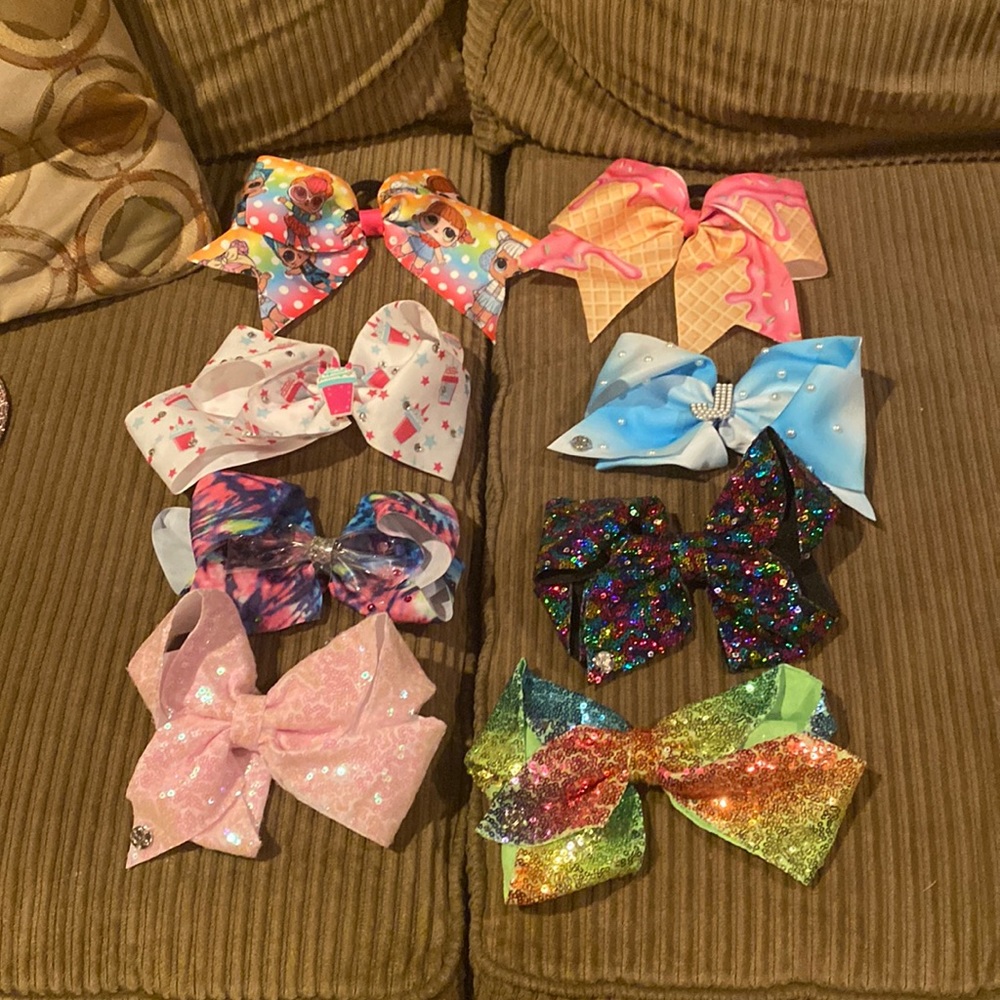 Hair bows